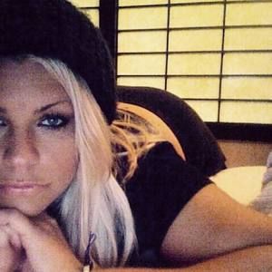 Meet your Posher, Kendra